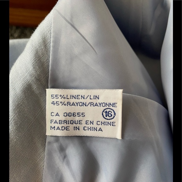 ENCORE, light blue linen lined skirt. Size 16 - Picture 7 of 7